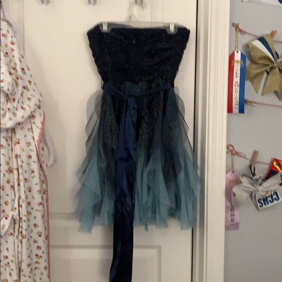 Homecoming dress - Picture 2 of 2